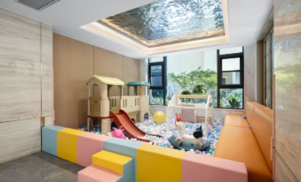 Gemei City Courtyard Garden Hotel (Chongqing Jiefangbei Pedestrian Street Hongyadong Branch)