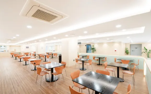 Ibis Styles Ambassador Jeonju City Centre Отели рядом с достопримечательностью «Пхуннаммун в Чонджу»