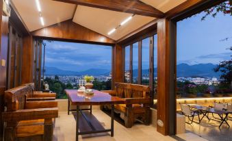 Boyinwan Inn (Lijiang Yishan)