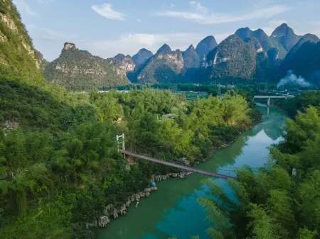 Jinchengjiang Guiyi Homestay Hotel (Hechi Vocational Education Center School) Отели рядом со станцией Jinchengjiang Raliway Station