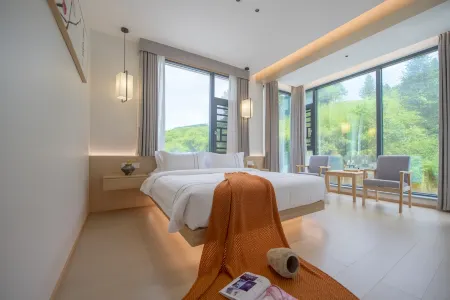 Chenzhou · Yunshili | Soong·CinemaBathtub Design Homestay (Nanxi Village Branch, Beihu District) Отели рядом с достопримечательностью «Yangtianhu Grassland»