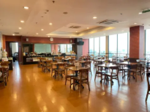 Hotel 88 Embong Malang Tunjungan by WH Hotels in Genteng