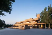 mountain east hotel
