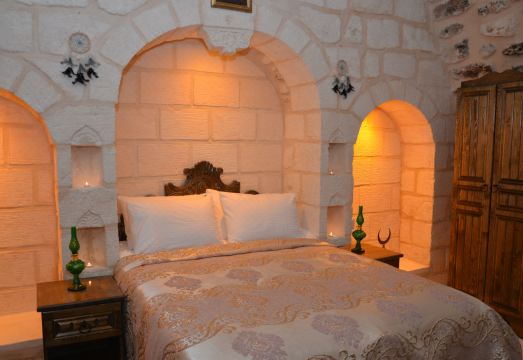 미디야트 숙소 추천