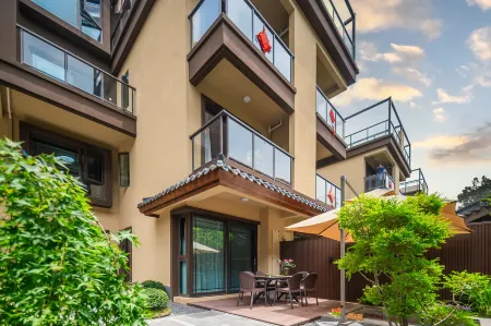 Private Onsen Hot SPring Villa Resort Отели рядом с достопримечательностью «Eye of Mount Taibai»