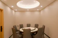 輪台瀚悅庭飯店（客運站新新路步行街店）