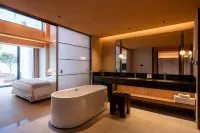 Purple House Koi Pond Courtyard Guesthouse