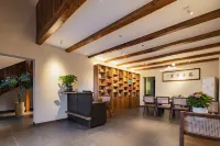 BAN SHAN YUNSHE Hotels in Danjiangkou