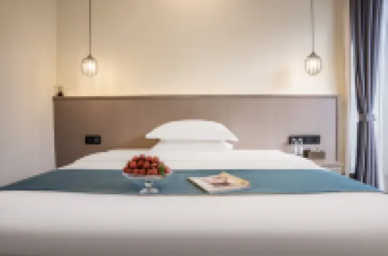 Nature Joy Hotel (Xingping Ancient Town, 20 RMB Attraction Area Store)