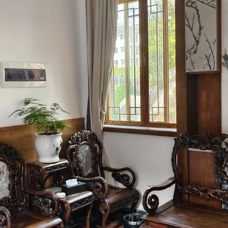 Nanzhao Chinese Siheyuan Boutique Homestay (Weishan Ancient City Gongchen Tower)