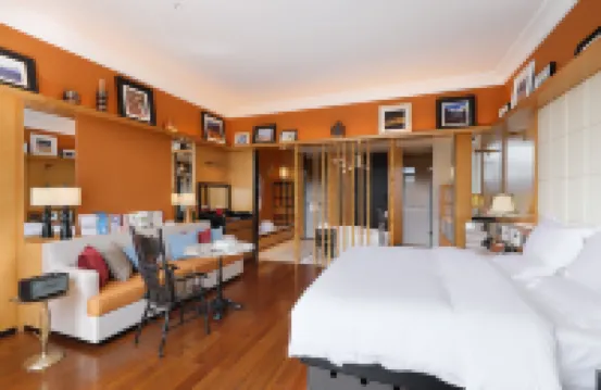 Songzan Linli Xueshan Hupo Jingguan Hotel (Shangri-La Ganden Sumtseling Monastery Scenic Area)