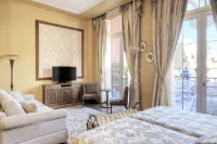 PortAventura Lucy's Mansion - Includes unlimited access & Express to PortAventura & Ferrari Land Hotel a Vila-seca