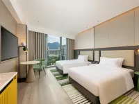 Holiday Inn FUZHOU EXHIBITION CENTER by IHG 法鼓山周辺のホテル