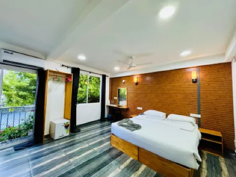 Ramzu Villa Hotels near Thoddoo Island