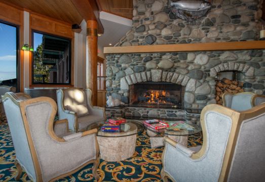 4. 페인터스 로지..