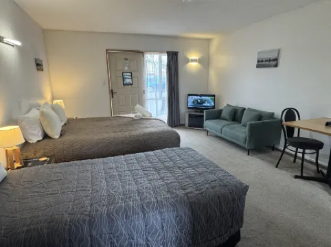 ASURE Ambassador Motor Lodge