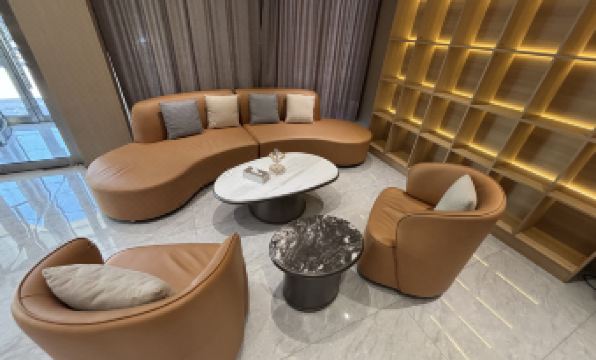 Bishkek Crystal Luxury Smart Hotel (Ala-Too Square Branch)