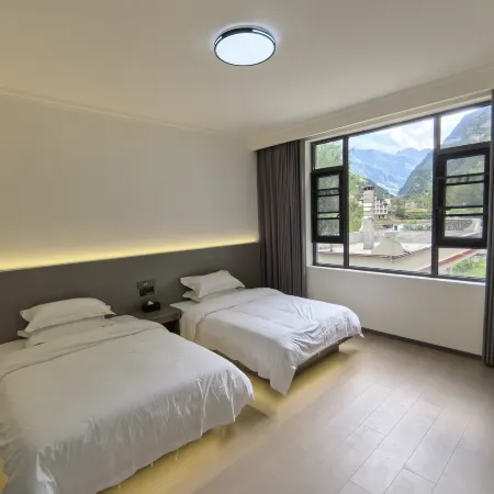 Qimeng Mountain Lodge