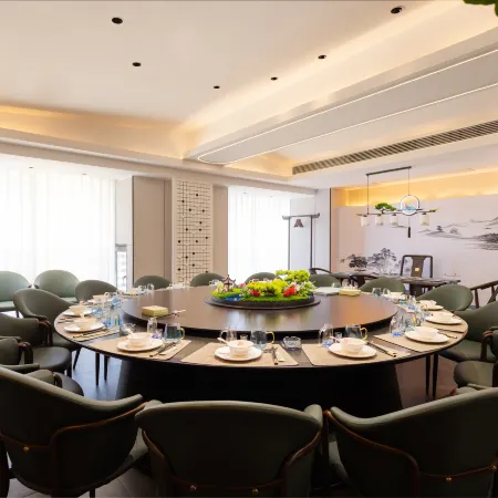 Mei Lu M Hotel (Xinxiang Government High-speed Railway East Station)
