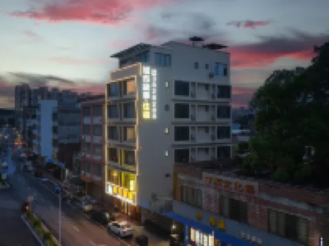 Luoding City Story Hotel Hotel di Luoding