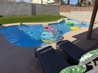 Pool Villa Newly Remodeled 10+ Min to Strip - วิลล่า