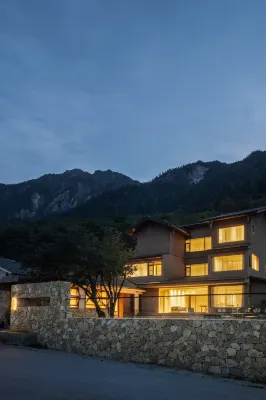 Zhongzha Mountain Base • Yunjing Wild Luxury Homestay Hotels near Jiafan Ancient City
