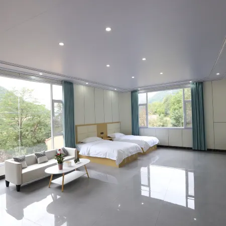 Mountain Moon Shadow Homestay