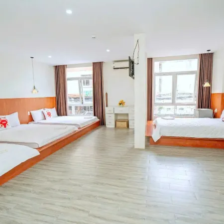 Hoang Bach Hotel Отели рядом с достопримечательностью «Пляж Бэк»