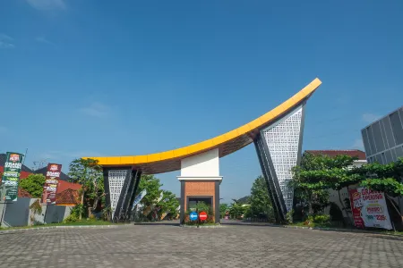 Gomini Stay Отели в г. Godean