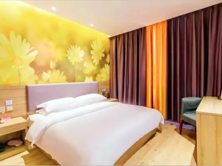 Tianjiao Hotel Jiuquan Bell and Drum Tower Times Square Branch Отели рядом с достопримечательностью «Jiuquan Tianbao Scenic Area»