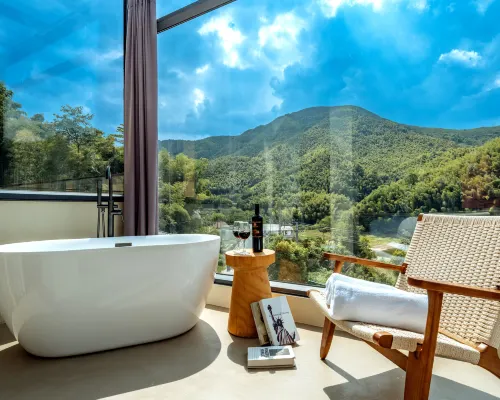 Jiuhuashan Yanqi Lake Bay Hotel Hotels in Qingyang