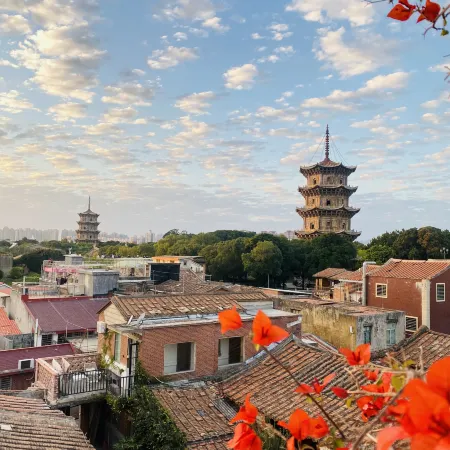 Xiyu Guesthouse Отели рядом с достопримечательностью «Монастырь Кайюань»
