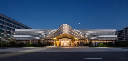 La Quinta by Wyndham Weifang South hotel Отели рядом с достопримечательностью «Weifang Botanical Garden»