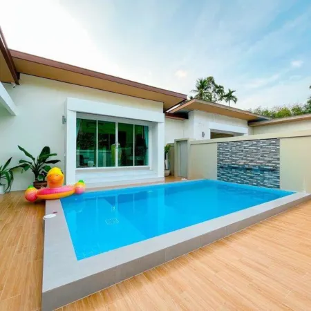 Le poulet poolvilla khanom