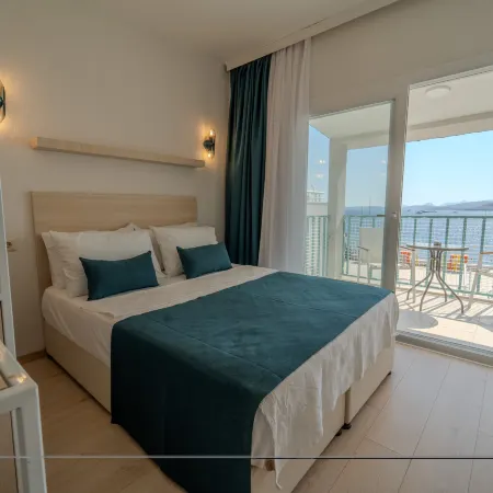 Mia Hill Suites Отели рядом с достопримечательностью «Пляж Аккан»