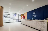 Starway Hotel (Fengxian Bus Station)