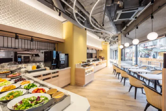 Richmond Hotel Asakusa Отели рядом с достопримечательностью «Ворота Ходзо-мон»