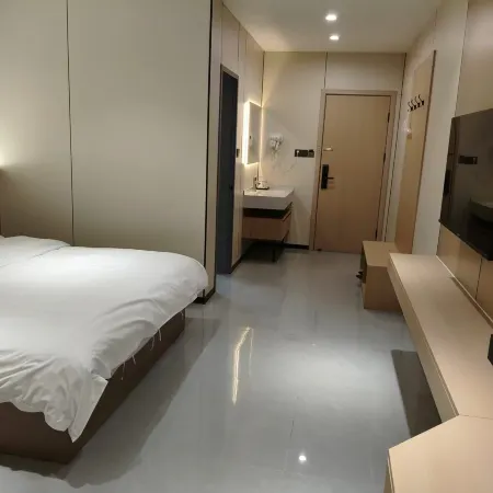 Jia Qiyue E-Sports Hotel