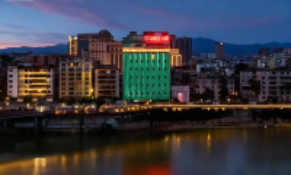 East Coast Holiday Hotel (Sihui Yubocheng Branch)