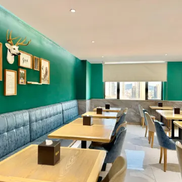 Liling Hehua Hotel (Lilingmen Porcelain City Ancient Rhyme One River Two Banks Branch)