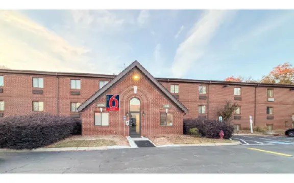 Studio 6 Suites Greenville, SC - Haywood Mall Hotels near TD Convention Center