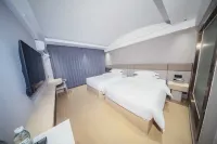 Blue Hotel (Baise Aegean Shopping Plaza Youjiang National Medical College)