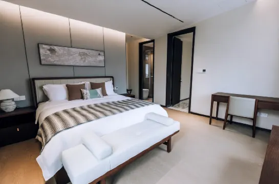 Lancheng Taohuayuan Hotel (Honghu)