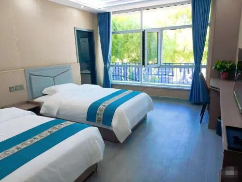 Ouman Express Hotel (Xining18013826771 Caojiabao Airport)