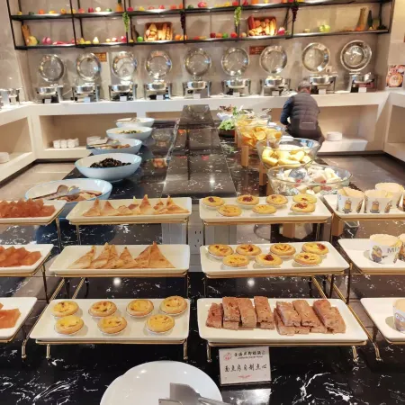 Yongfu County Golden Coast Royal Blessing Hotel