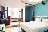 Lan Buff e-sports Hotel - بار