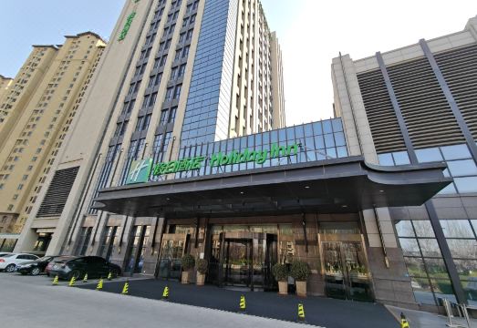 Hotel Exterior and View