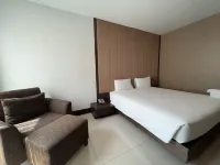 Crystal Suites Suvarnbhumi Airport Hotels near The Paseo Mall