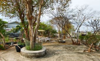 Koniix Garden Cottage Ko Sichang