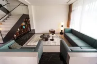 Yaoshan Xu · Natural Qixin | Minimalist Modern Qingning Boutique Stay - Beach
